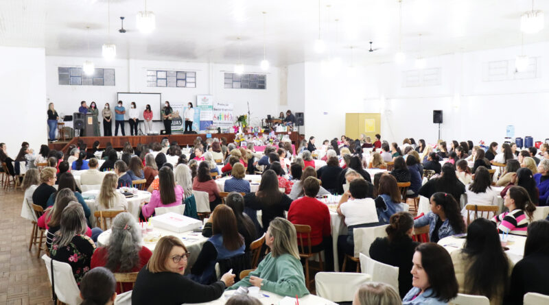 O evento contou com palestra, música, bingo e sorteio de prêmios