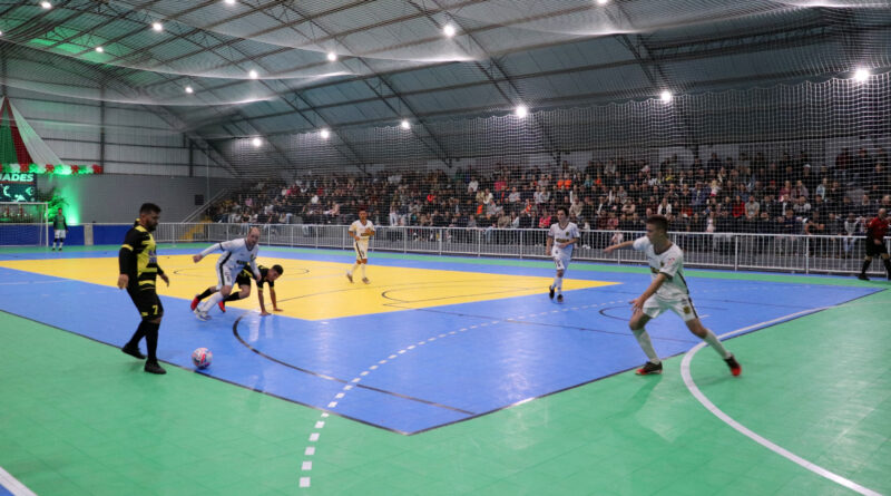 Três jogos definiram os campeões das modalidades de futsal feminino, masculino e veterano