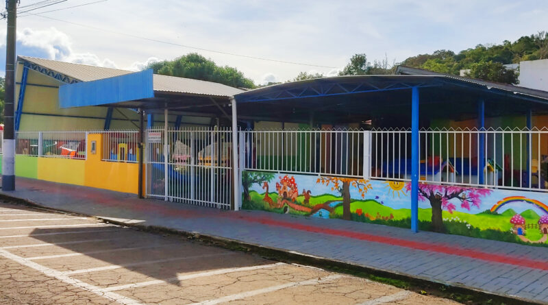 Os pais interessados devem realizar sua inscrição de 24 de outubro até 09 de novembro na Creche Professora Gracinha