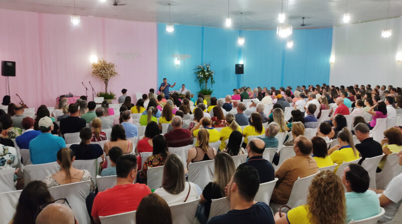 Mais de 300 pessoas participaram do evento