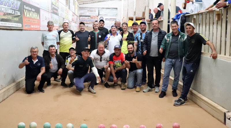 Pratinha B e Gpabi A são as equipes finalistas do campeonato e disputarão o 1º lugar neste sábadoo